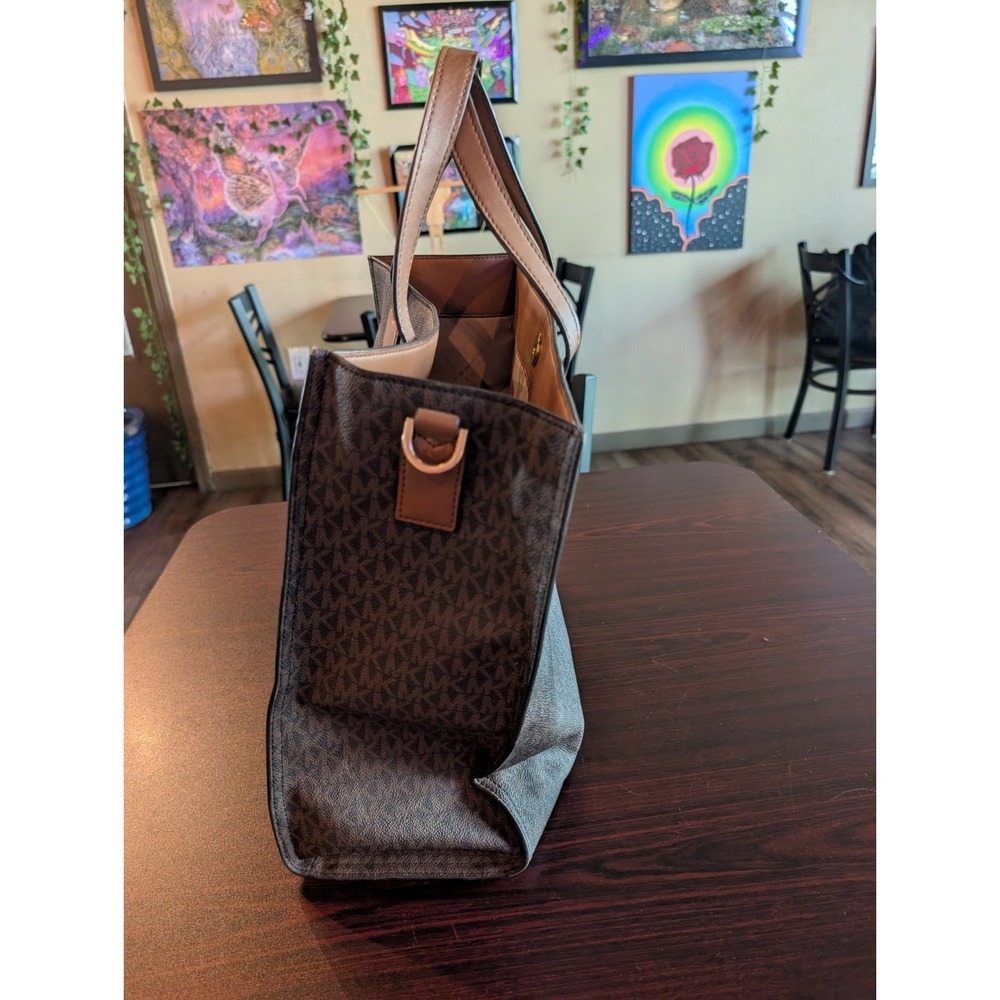 Michael Kors Large  Kenly Leather Shoulder Tote Satchel Crossbody Brown - Picture 3 of 7